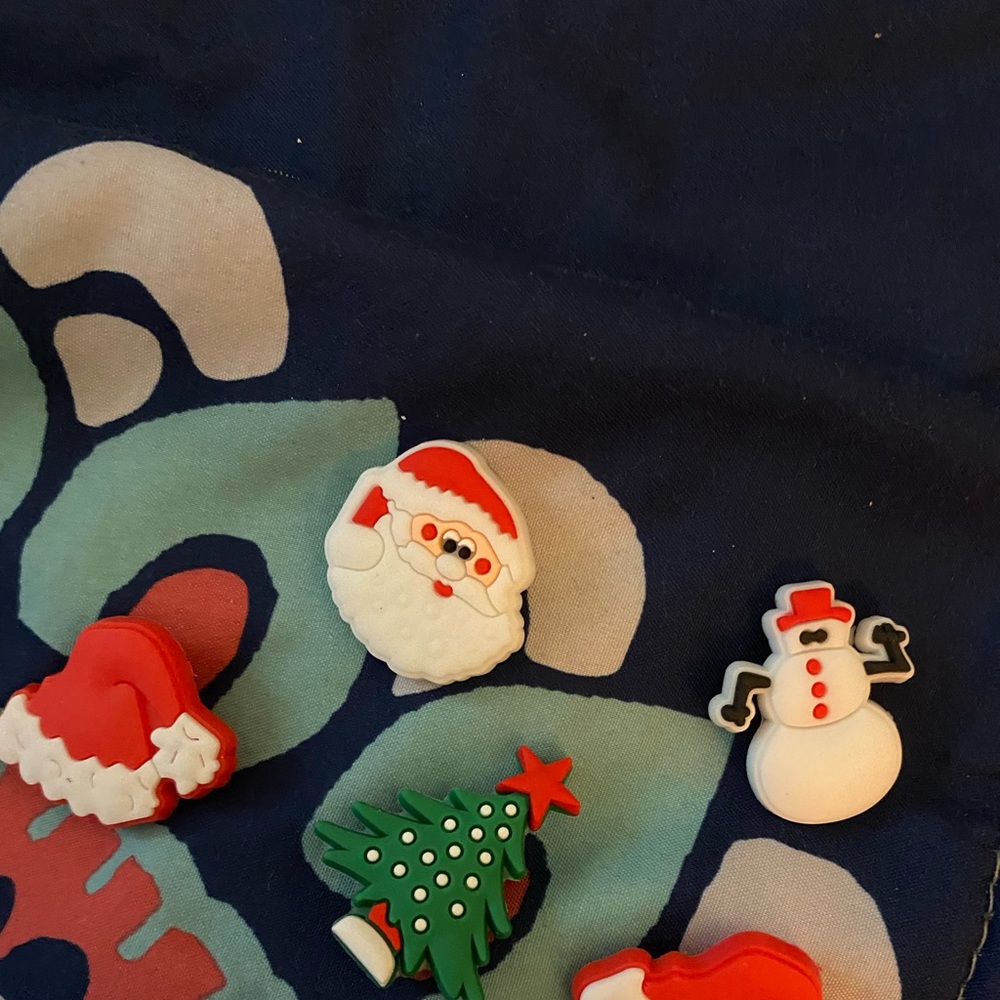 Christmas crocs jibbitz